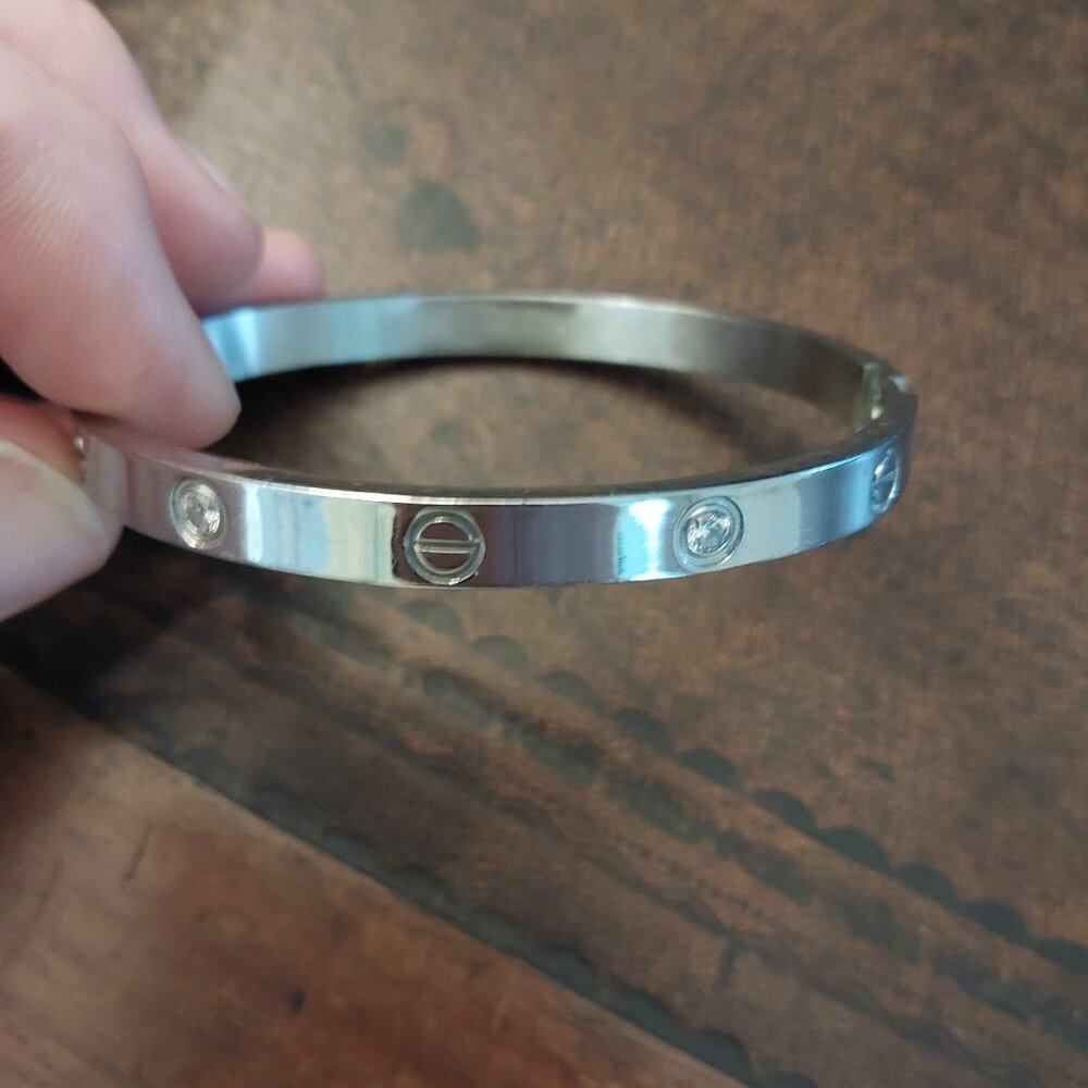 Bracelet